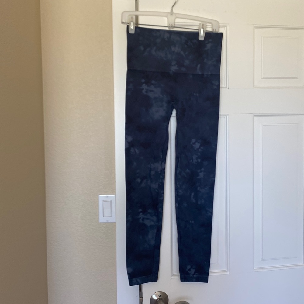 Spanx Look At Me Now Seamless Leggings Sz L